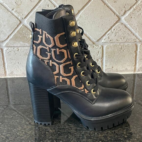NWOT size 5.5 GUESS Women’s GROWS-R Logo Ankle Boots in Black/Brown - Picture 1 of 9